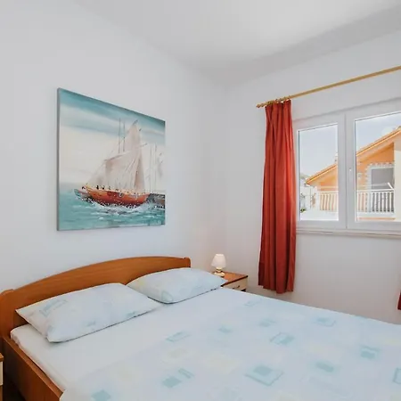 Apartment Mare-5 By Interhome Trogir