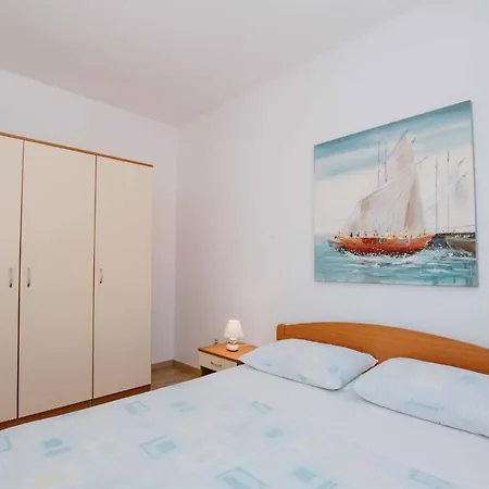 Apartment Mare-5 By Interhome *