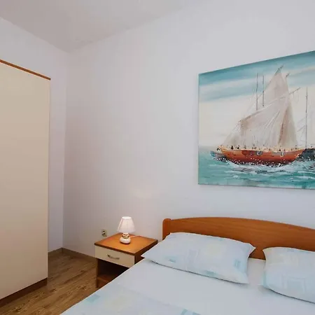 Apartment Apartment Mare-5 By Interhome