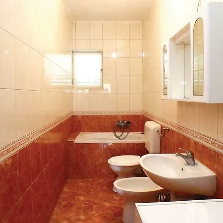 Apartment Apartment Mare-5 By Interhome