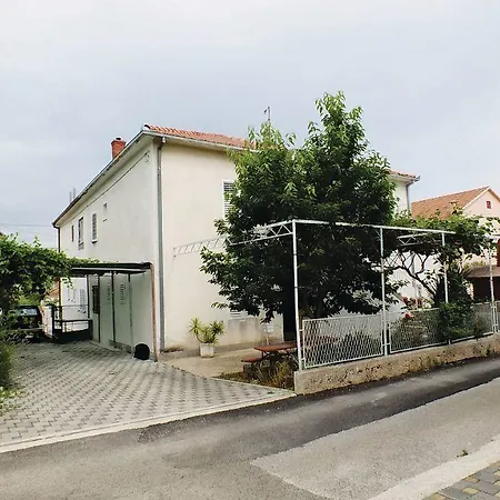 Apartment Apartment Mare-5 By Interhome Trogir