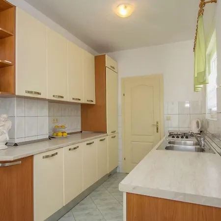 Apartment Mare-5 By Interhome Trogir